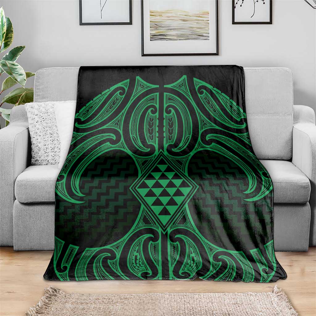 Kakariki Maori Ta Moko Poutama Art Blanket