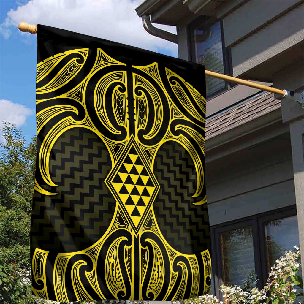 Mahi-dawg Maori Ta Moko Poutama Art Garden Flag