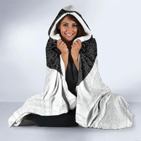 Personalised Papua New Guinea Oro Necklace Hooded Blanket Black Melanesia Traditional Pattern