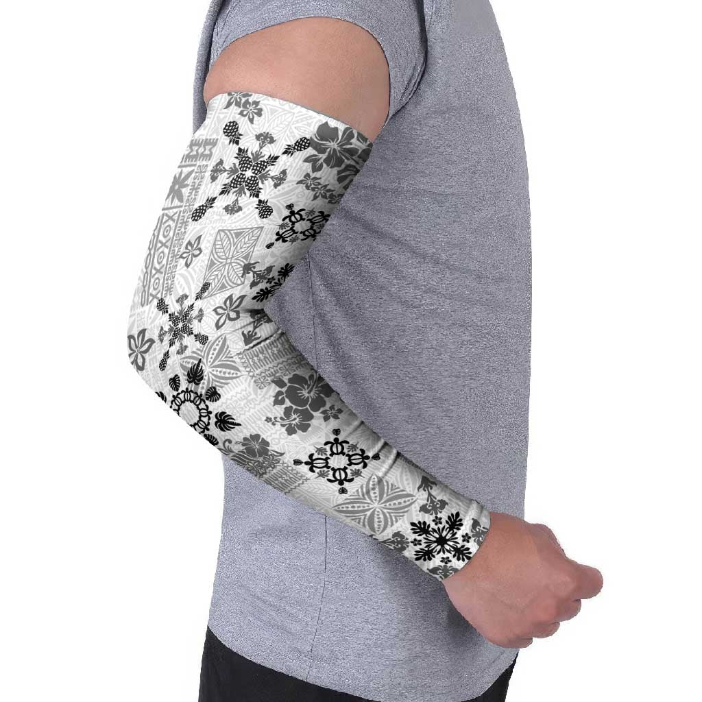 Hawaii Tapa Tribal Arm Sleeves With Hawaiian Quilt Pattern Black - Polynesian Pride