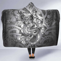 Aotearoa Maori Hei Tiki Hooded Blanket Kiwikiwi Kowhaiwhai Puhoro Motif LT9 One Size Grey - Polynesian Pride