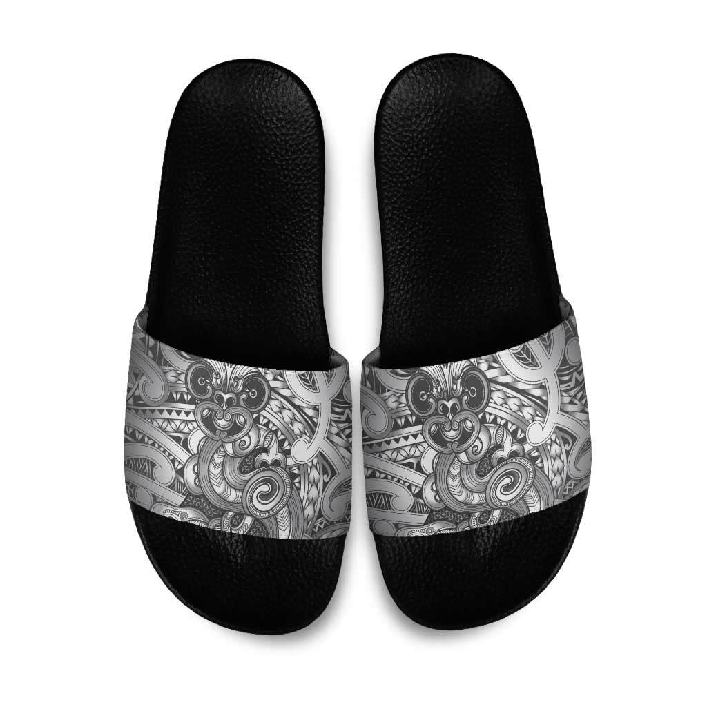 Aotearoa Maori Hei Tiki Slide Sandals Kiwikiwi Kowhaiwhai Puhoro Motif LT9 Grey - Polynesian Pride