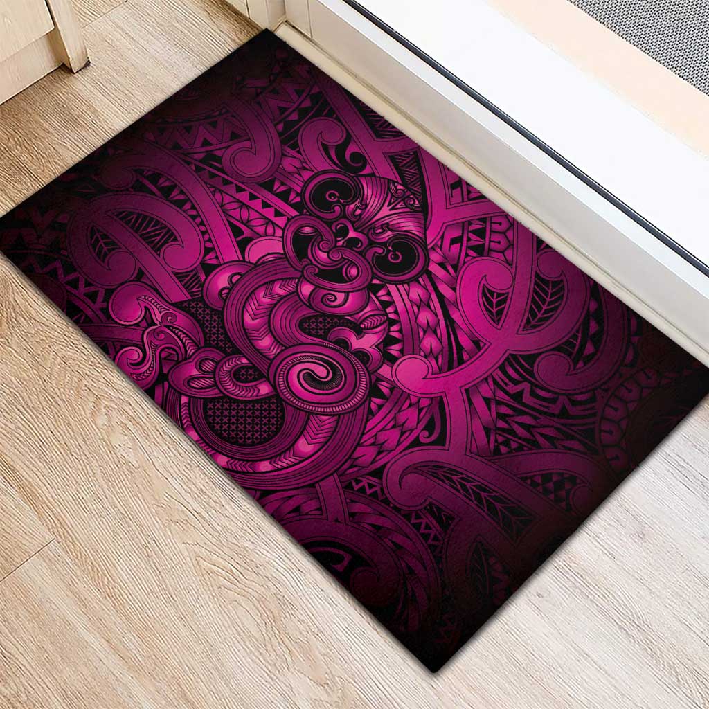 Aotearoa Maori Hei Tiki Rubber Doormat Mawhero Kowhaiwhai Puhoro Motif