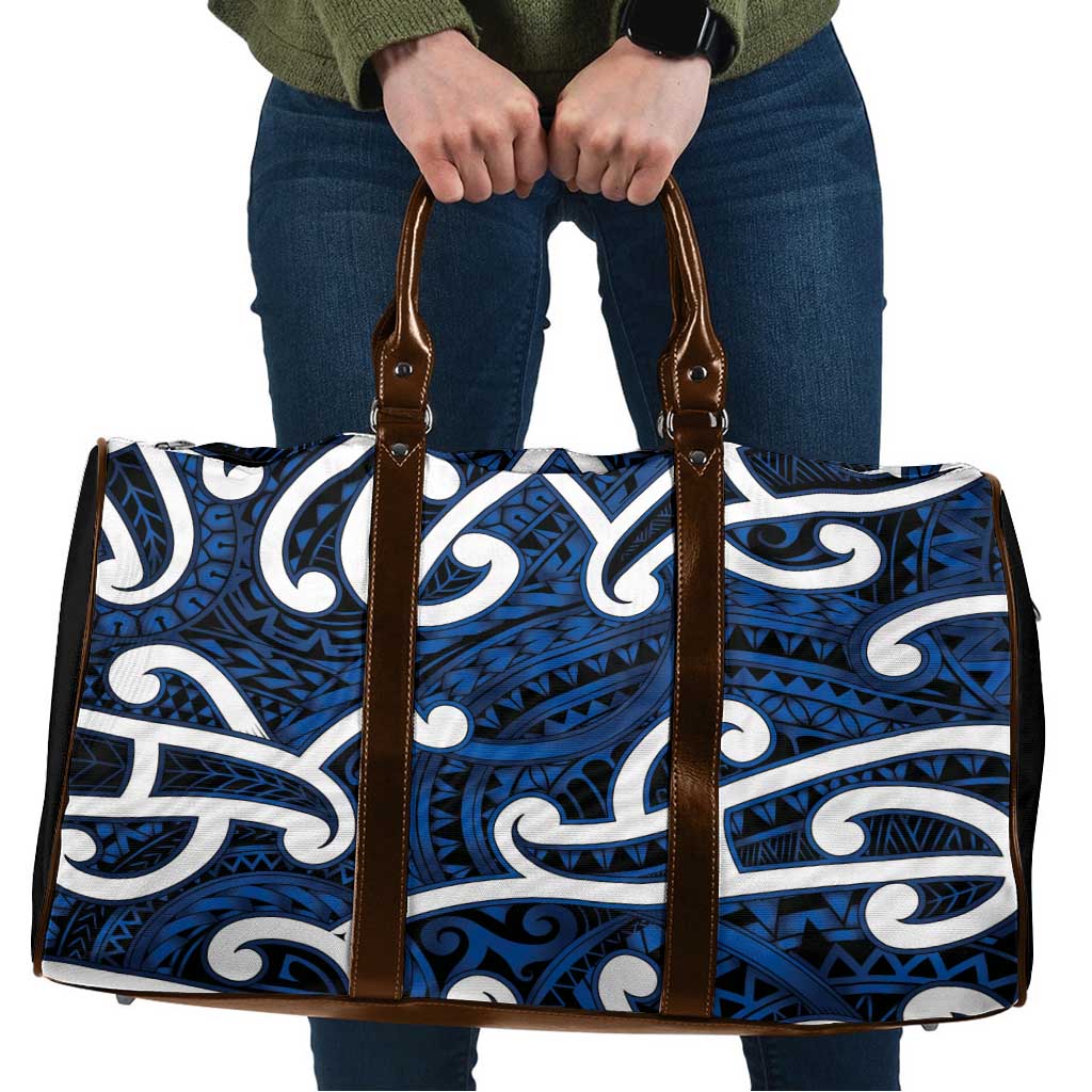 Aotearoa Maori Kowhaiwhai Travel Bag Kikorangi Puhoro and Patiki LT9 Blue - Polynesian Pride