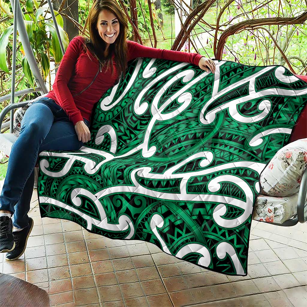 Aotearoa Maori Kowhaiwhai Quilt Kakariki Puhoro and Patiki LT9 - Polynesian Pride