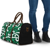 Aotearoa Maori Kowhaiwhai Travel Bag Kakariki Puhoro and Patiki LT9 - Polynesian Pride