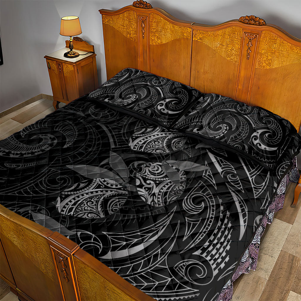 Hawaiian Mango Tribal Tattoo Quilt Bed Set Black White Pacific Traditional Pattern