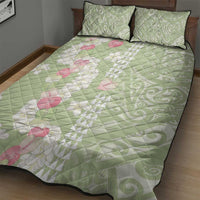 Leaf Green Hawaii Anthurium Plumeria Lei Quilt Bed Set
