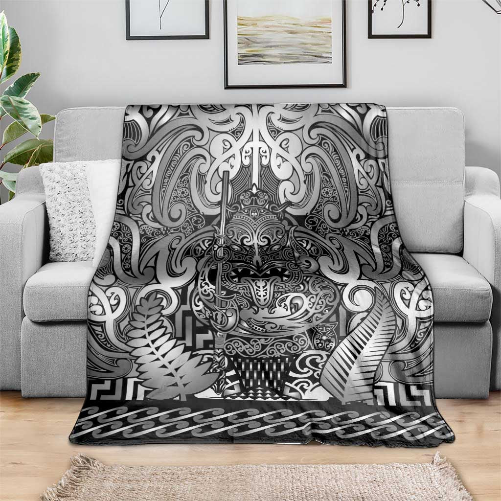 New Zealand Taiaha Maori Blanket Kiwikiwi Minimalist Silver Fern Tukutuku Motif