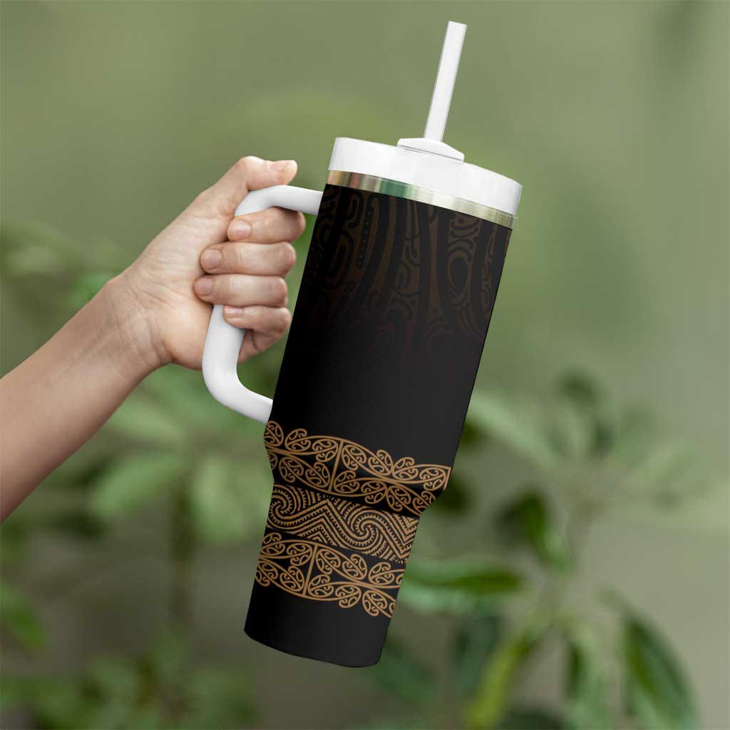 New Zealand Maori Kowhaiwhai Tumbler With Handle Parauri Maui and Mangopare