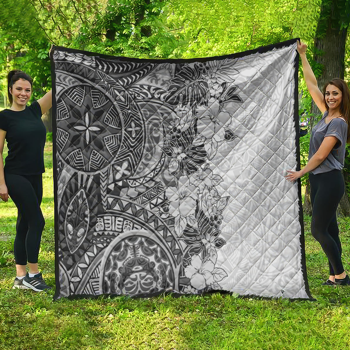 Polynesia Quilt Hibiscus and Hawaiian Tribal Tattoo Retro Style Gray Color LT9 - Polynesian Pride