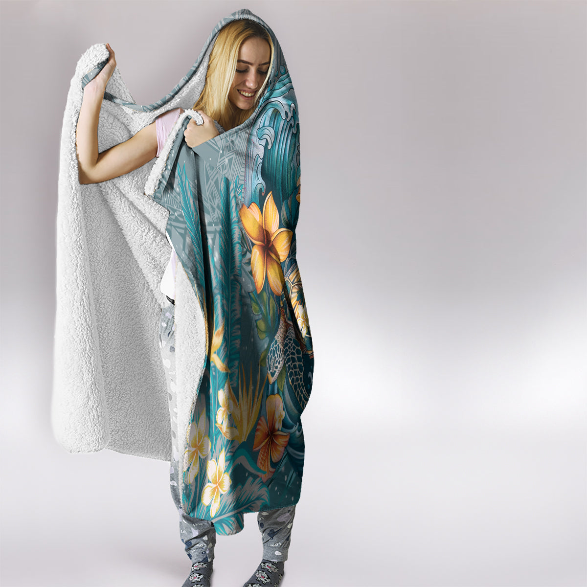 Sea Turtle In The Ocean Hooded Blanket with Polynesian Pattern Arty Style LT9 - Polynesian Pride