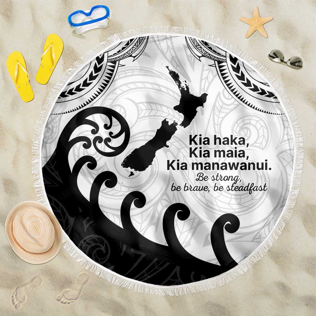 Kia Haka Maori language Beach Blanket Te Reo Maori Inspired Art LT9 One Size 150cm white - Polynesian Pride