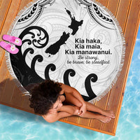 Kia Haka Maori language Beach Blanket Te Reo Maori Inspired Art LT9 - Polynesian Pride