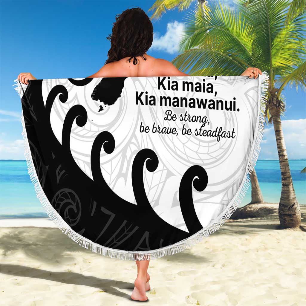 Kia Haka Maori language Beach Blanket Te Reo Maori Inspired Art LT9 - Polynesian Pride