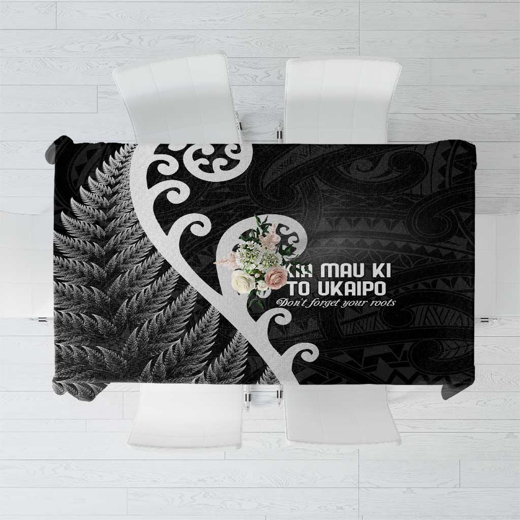 Kia Mau Ki To Ukaipo Tablecloth Te Reo Maori Koru Fern Art LT9 Black - Polynesian Pride