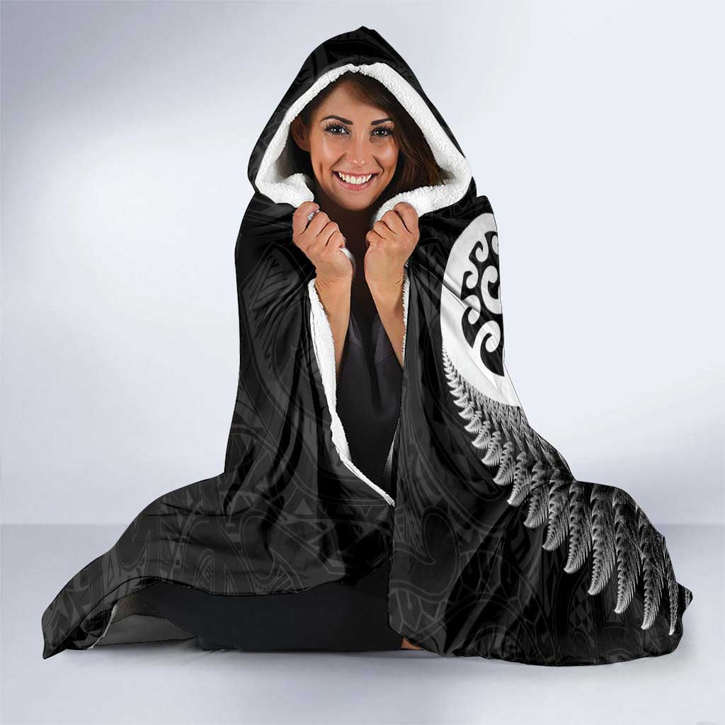 Kia Ora Maori Language Hooded Blanket Te Reo Maori Koru Fern Art LT9 - Polynesian Pride