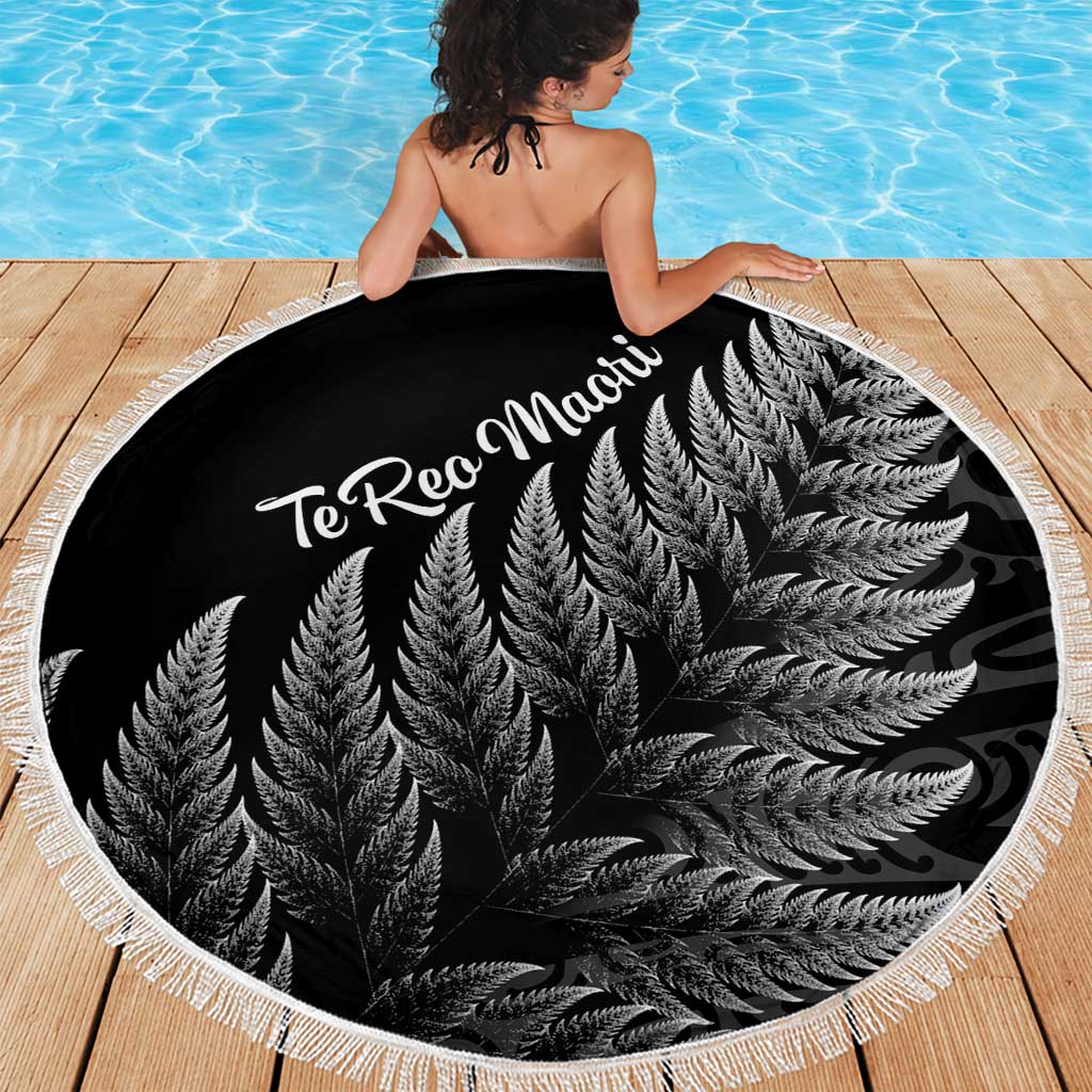 New Zealand Te Reo Mori Beach Blanket Simple Black Fern LT9 - Polynesian Pride