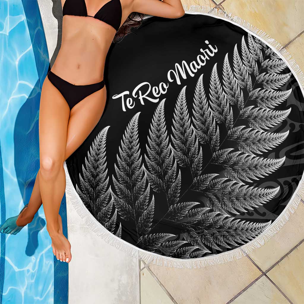 New Zealand Te Reo Mori Beach Blanket Simple Black Fern LT9 - Polynesian Pride