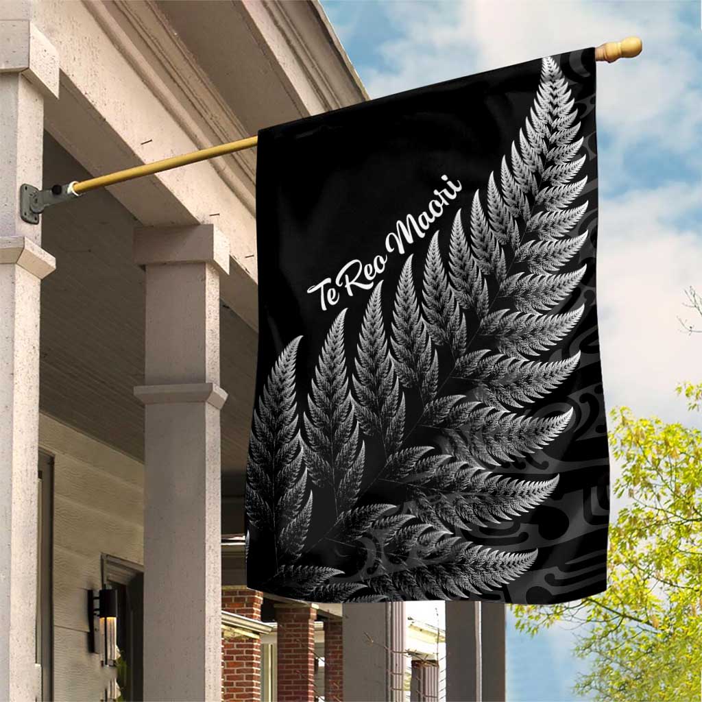 New Zealand Te Reo Mori Garden Flag Simple Black Fern LT9 House Flag Black - Polynesian Pride