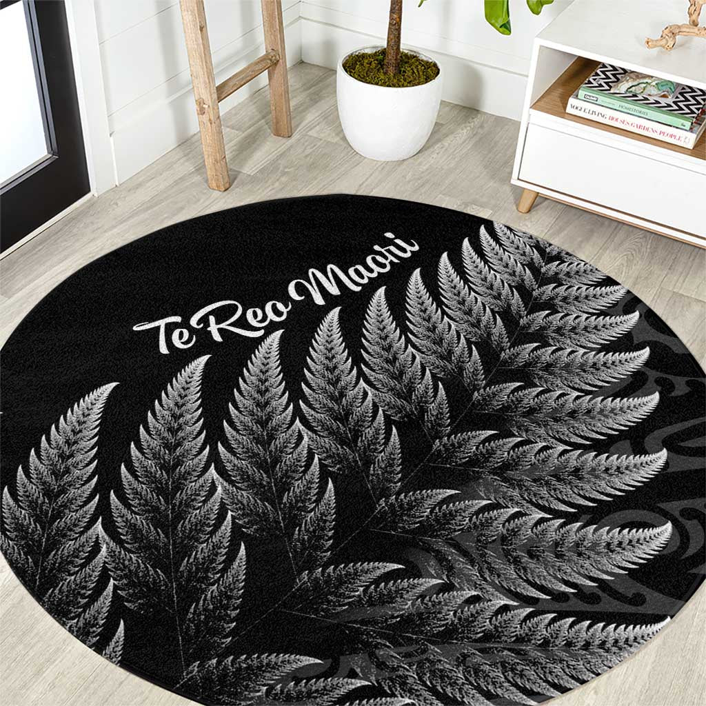 New Zealand Te Reo Māori Round Carpet Simple Black Fern