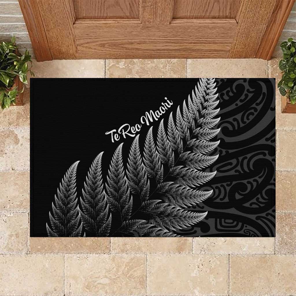 New Zealand Te Reo Mori Rubber Doormat Simple Black Fern LT9 Black - Polynesian Pride