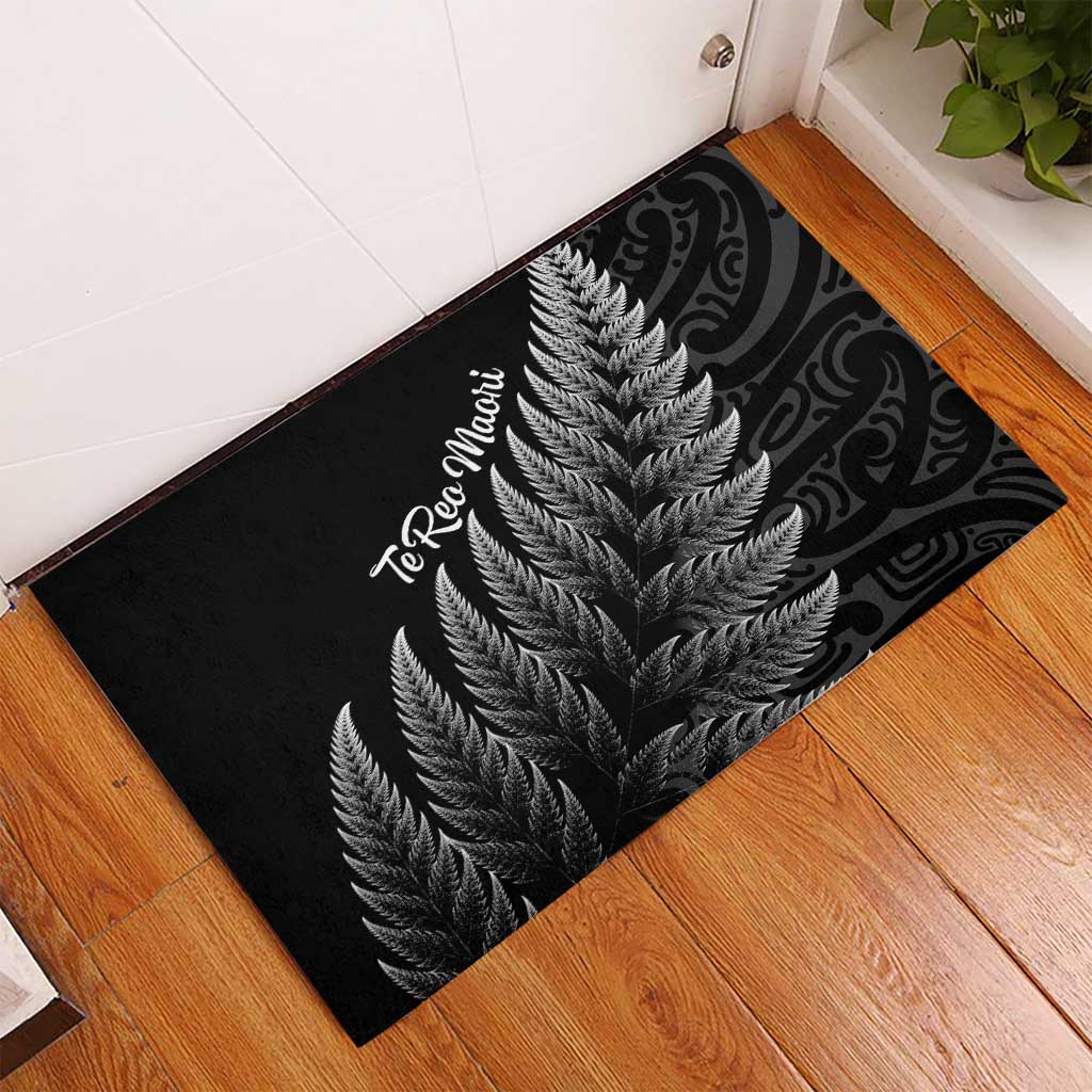 New Zealand Te Reo Mori Rubber Doormat Simple Black Fern LT9 - Polynesian Pride
