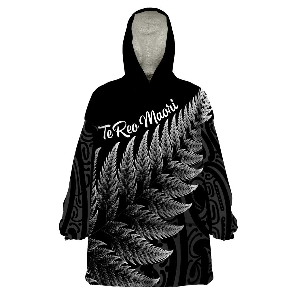 New Zealand Te Reo Māori Wearable Blanket Hoodie Simple Black Fern