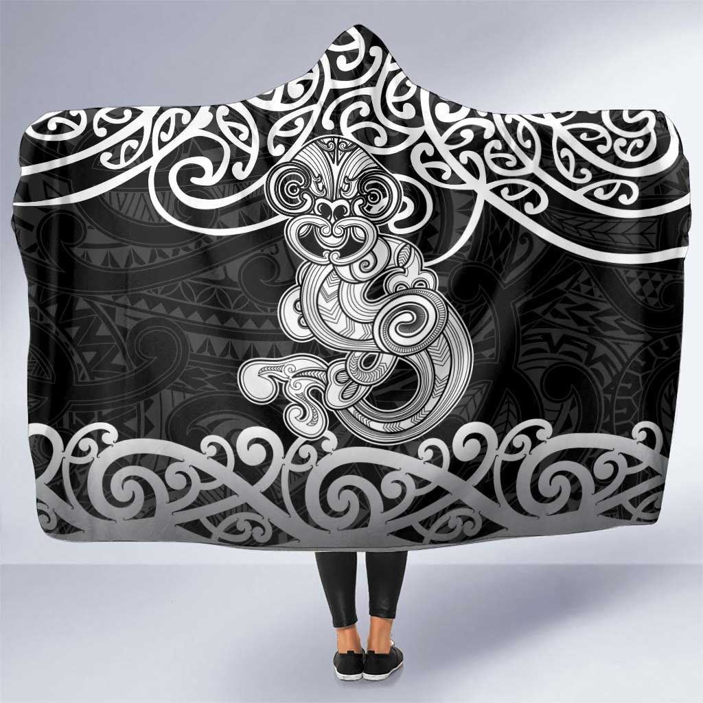 Te Reo Maori Tiki Inspired Art Hooded Blanket LT9 One Size Black - Polynesian Pride