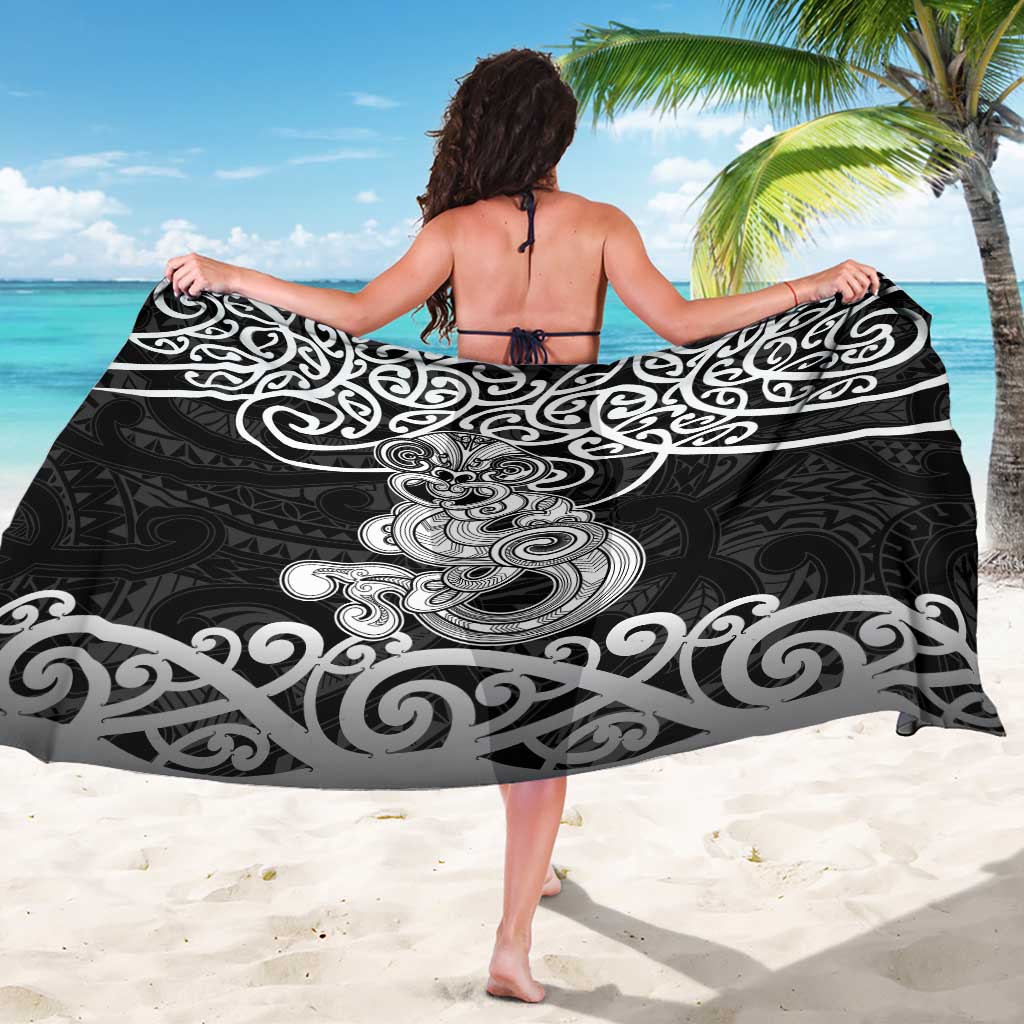 Te Reo Maori Tiki Inspired Art Sarong