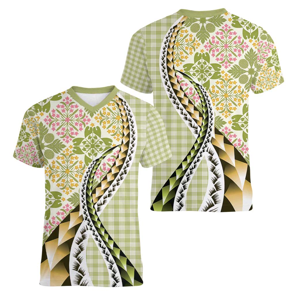 Aloha Vintage Palaka Floral Hawaiian Quilt Women V-Neck T-Shirt Omaomao Motif - Polynesian Pride