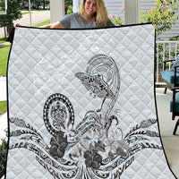 Polynesian Manta Ray Quilt Gray Floral Turtle Tattoo - Polynesian Pride