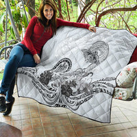 Polynesian Manta Ray Quilt Gray Floral Turtle Tattoo - Polynesian Pride