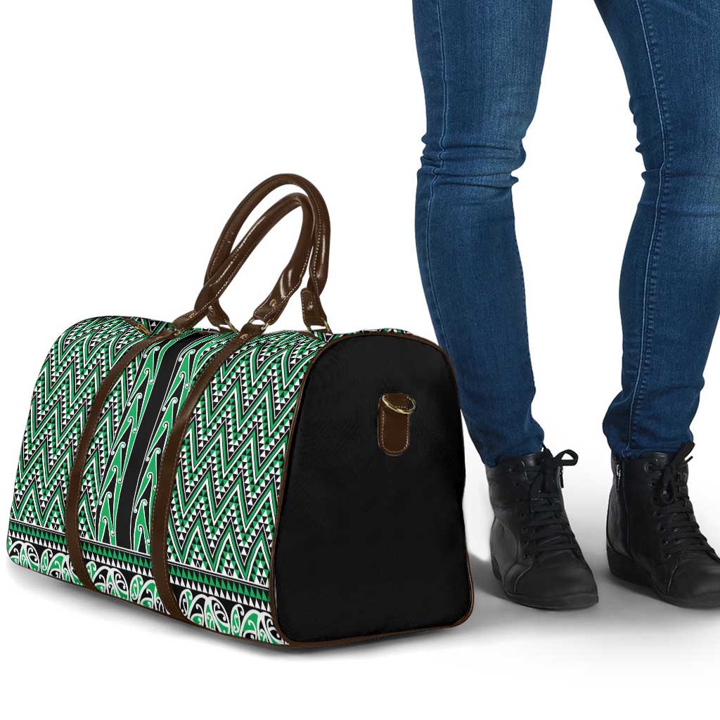 New Zealand Maori Niho Taniwha Travel Bag Kakariki Mangopare and Puhoro Pattern - Polynesian Pride