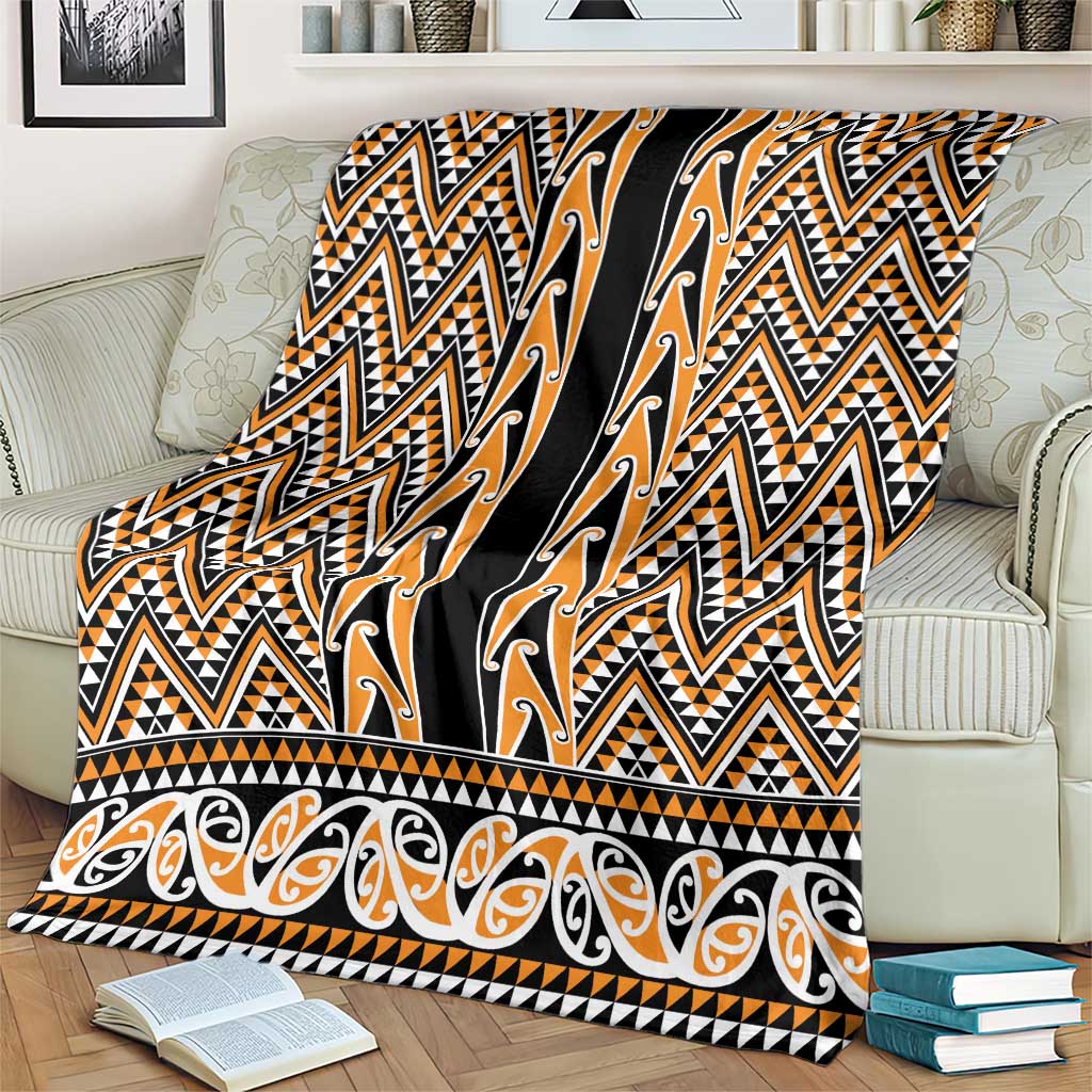 New Zealand Maori Niho Taniwha Blanket Karaka Mangopare and Puhoro Pattern