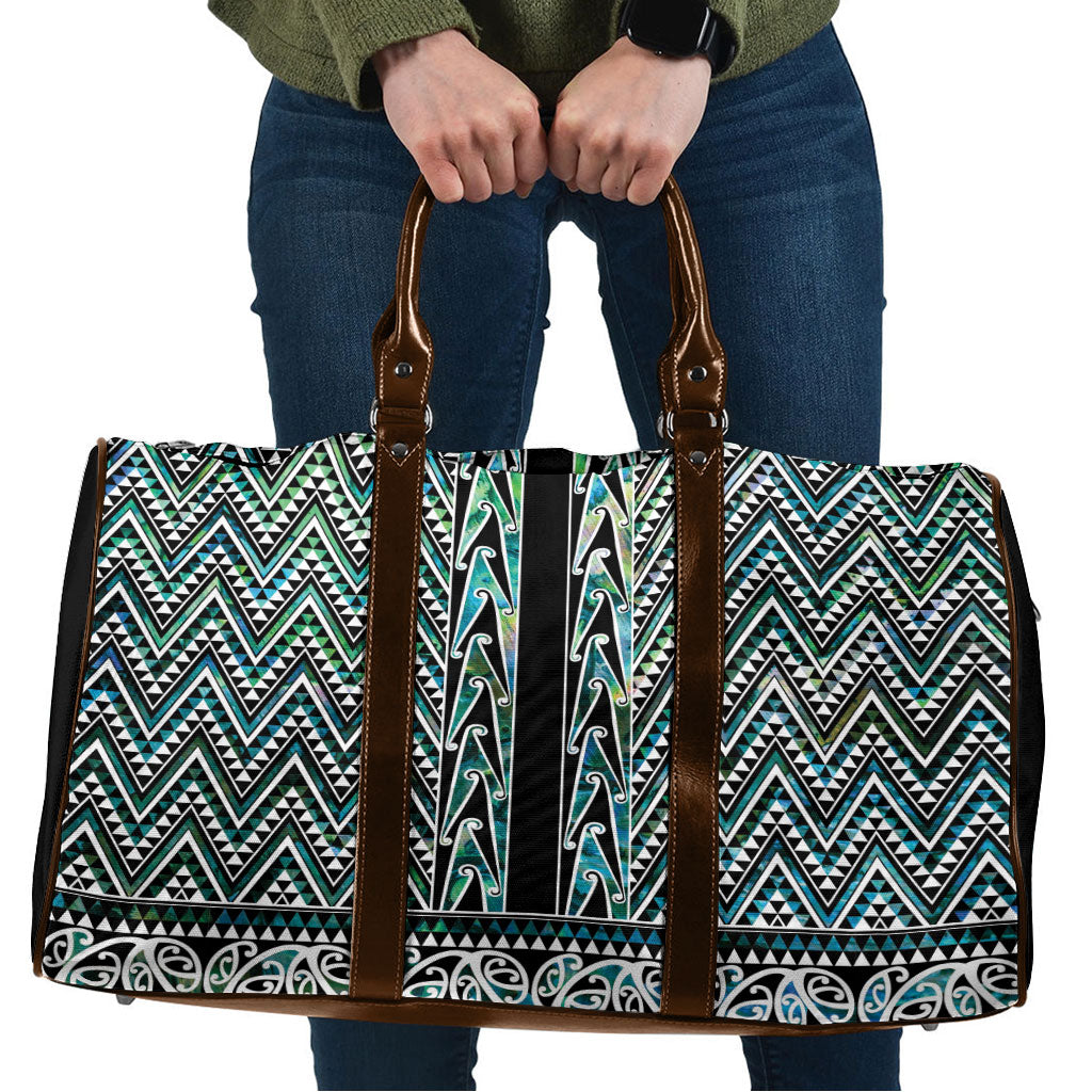 New Zealand Maori Niho Taniwha Travel Bag Papua Shell - Mangopare Puhoro Pattern