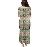 Seamless Pattern Maile and Pikake Lei Family Matching Puletasi and Hawaiian Shirt Squares Maile Leaf - Polynesian Pride