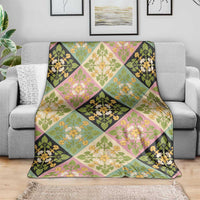 Seamless Pattern Puakenikeni and Kalo Blanket - Polynesian Pride