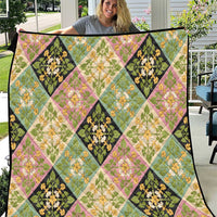 Seamless Pattern Puakenikeni and Kalo Quilt - Polynesian Pride