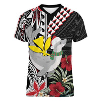 Hawaii Monk Seal Santa Women V-Neck T-Shirt Hibiscus Kakau Pattern Mele Kalikimaka LT9 Female Black - Polynesian Pride