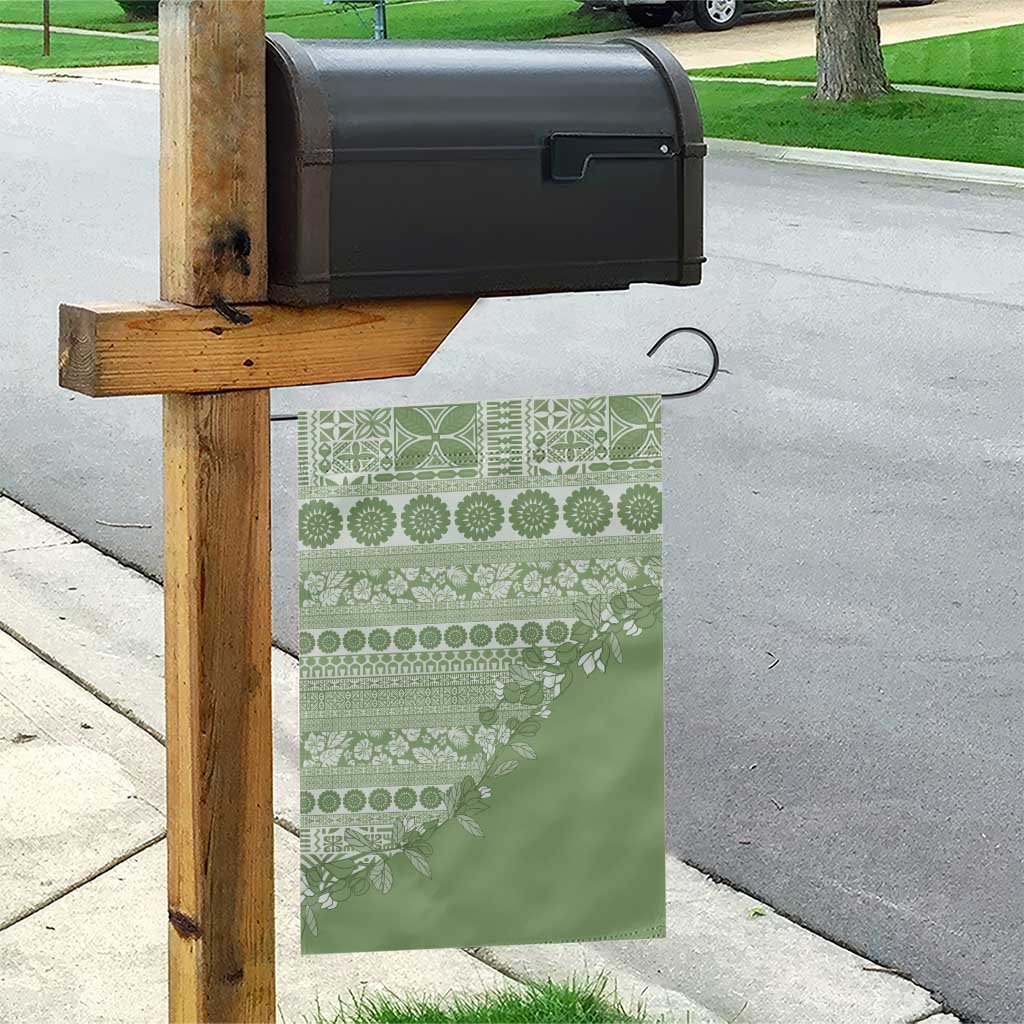 Fiji Marau na Kerisimasi Garden Flag Sage Green Tagimoucia Tapa Masi Tribal - Polynesian Pride