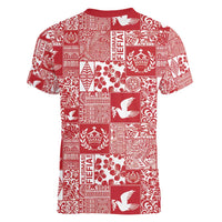 Red Tonga Kilisimasi Fiefia Women V-Neck T-Shirt Pacific Patchwork Xmas Vibes - Polynesian Pride