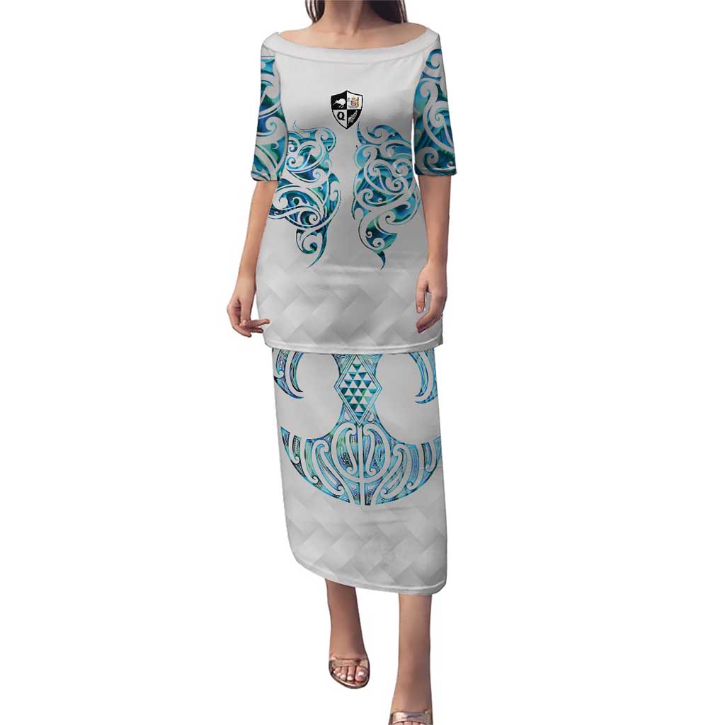 Queensland Maori Kiwi Personalised Puletasi Ma Kakariki Papua Shell Maori Tribal Tattoo LT9 Long Dress White - Polynesian Pride