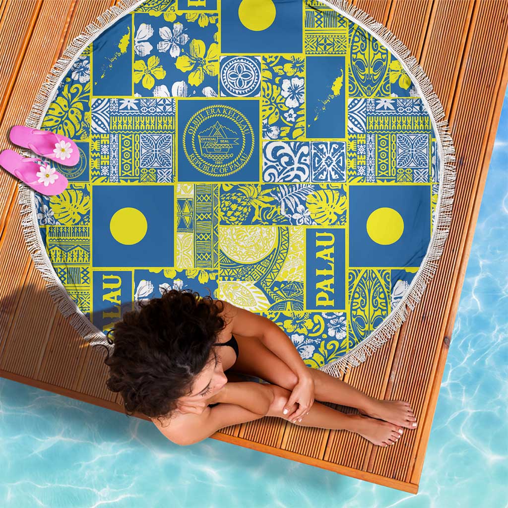 Palau Ungil Kurismas Beach Blanket Pacific Patchwork Xmas Vibes - Polynesian Pride