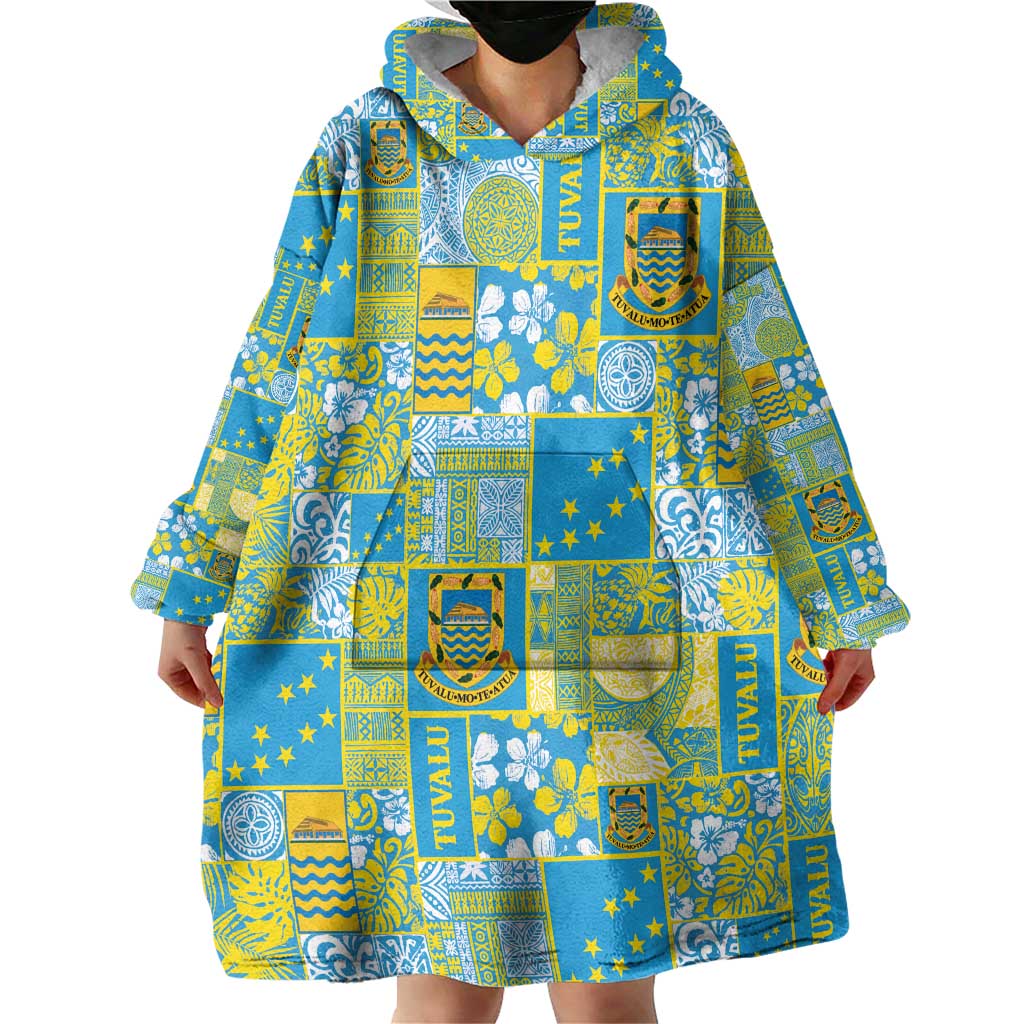 Tuvalu Manuia te Kilisimasi Wearable Blanket Hoodie Pacific Patchwork Xmas Vibes - Polynesian Pride