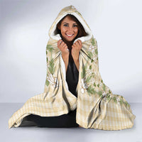 Squares Maile Leaf Hooded Blanket Beige Palaka Hawaiian Quilt Pattern - Polynesian Pride