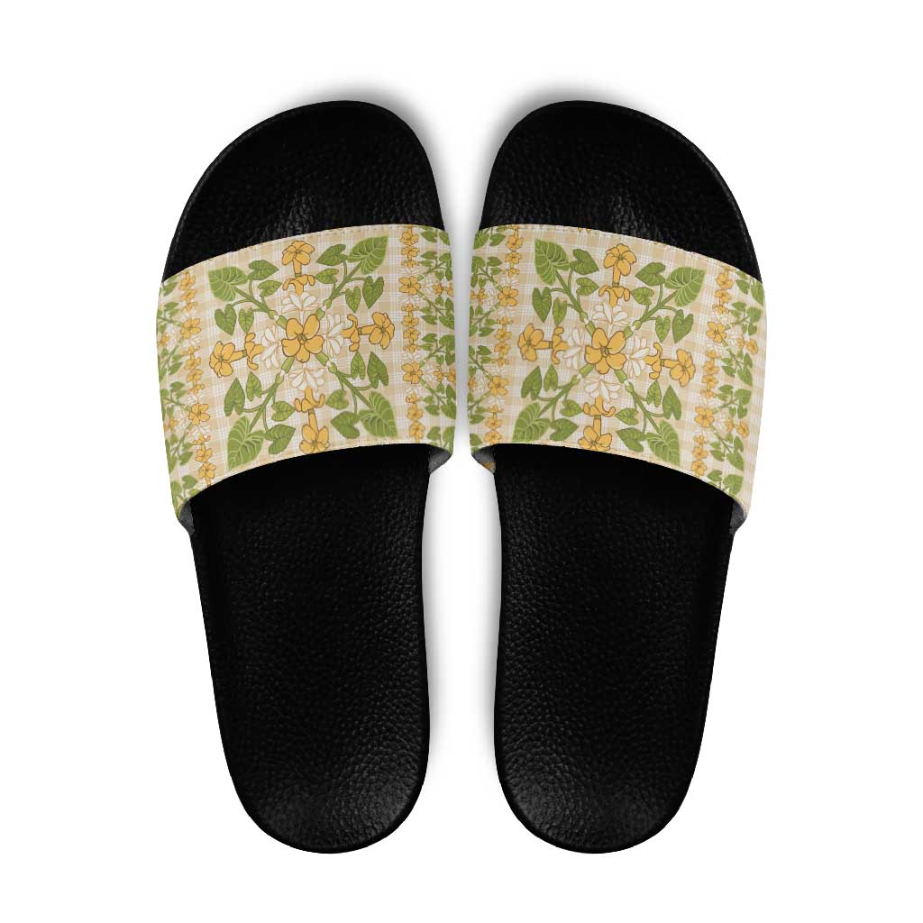 Squares Puakenikeni and Kalo Slide Sandals Beige Palaka Hawaiian Quilt Pattern - Polynesian Pride