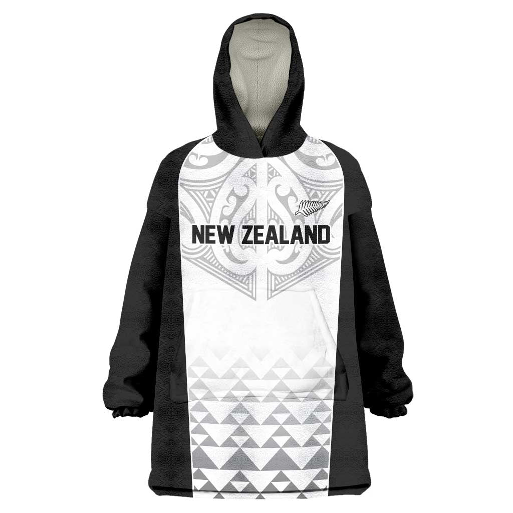 World Football 2026 New Zealand Custom Wearable Blanket Hoodie All White Fern Maori Tribal - Polynesian Pride