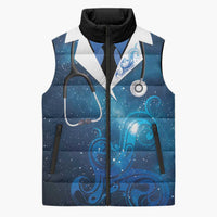 New Zealand Nurses RN Personalised Sleeveless Puffer Jacket Galaxy Stethoscope Maori Motif