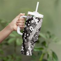 Hawaii Puakenikeni and Maile Lei Tumbler With Handle Black Japanese Wave Style - Polynesian Pride